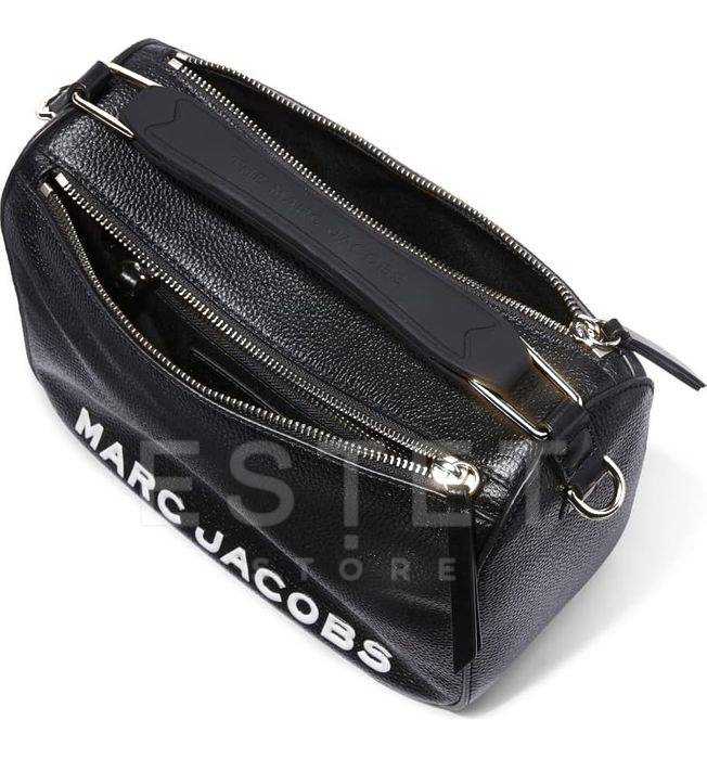 Сумка Marc Jacobs The Softbox 23 Черная