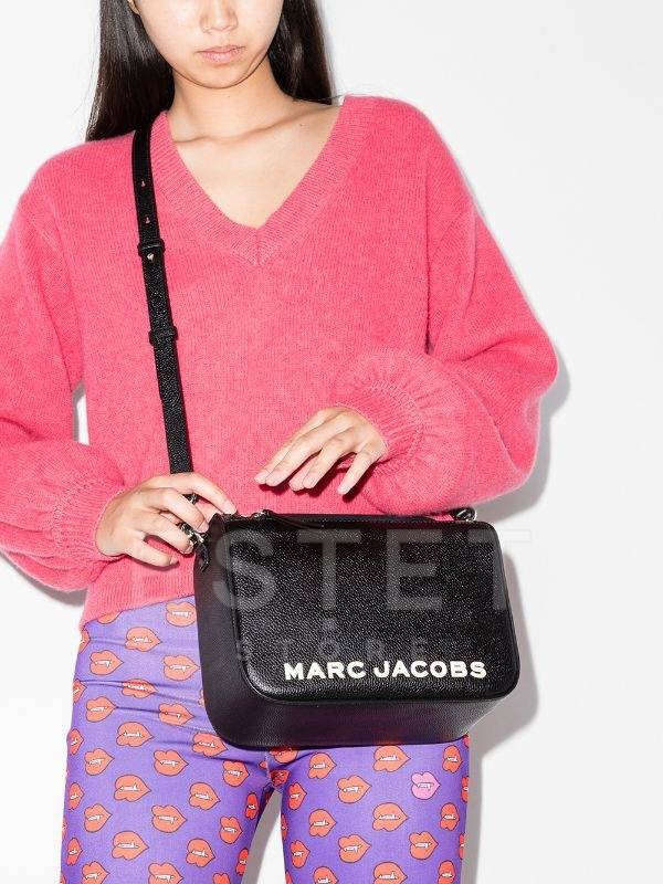 Сумка Marc Jacobs The Softbox 23 Черная