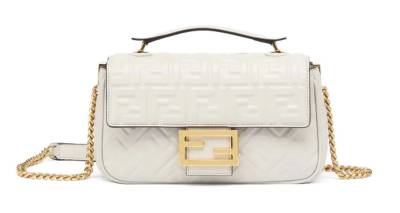 Сумка Fendi Baguette Midi Белая